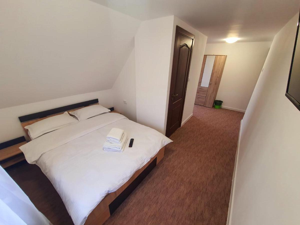 Hotel Casa Edi Poiana Negrii Esterno foto
